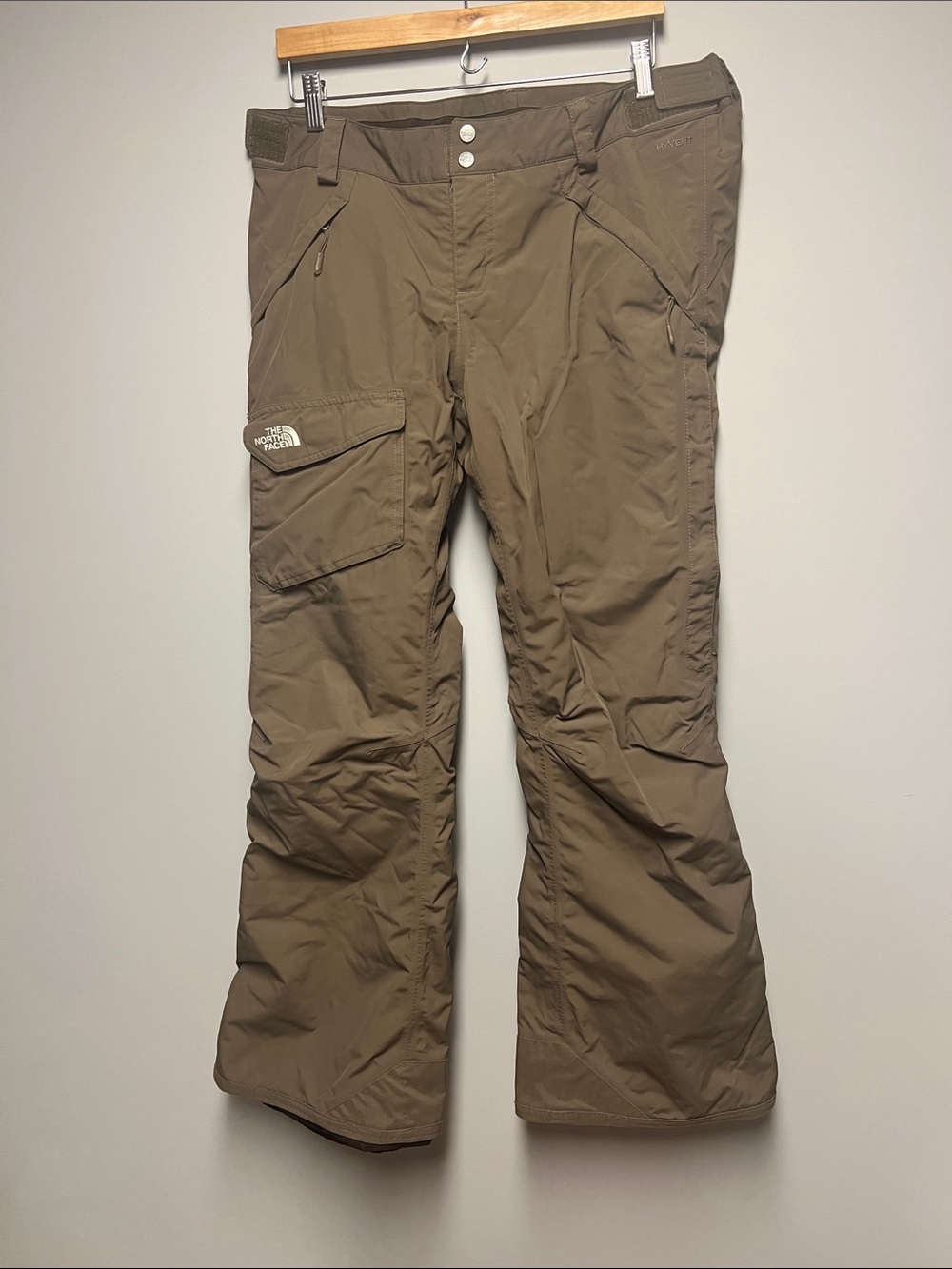 The North Face Women's Olive Track Cargo snow pants